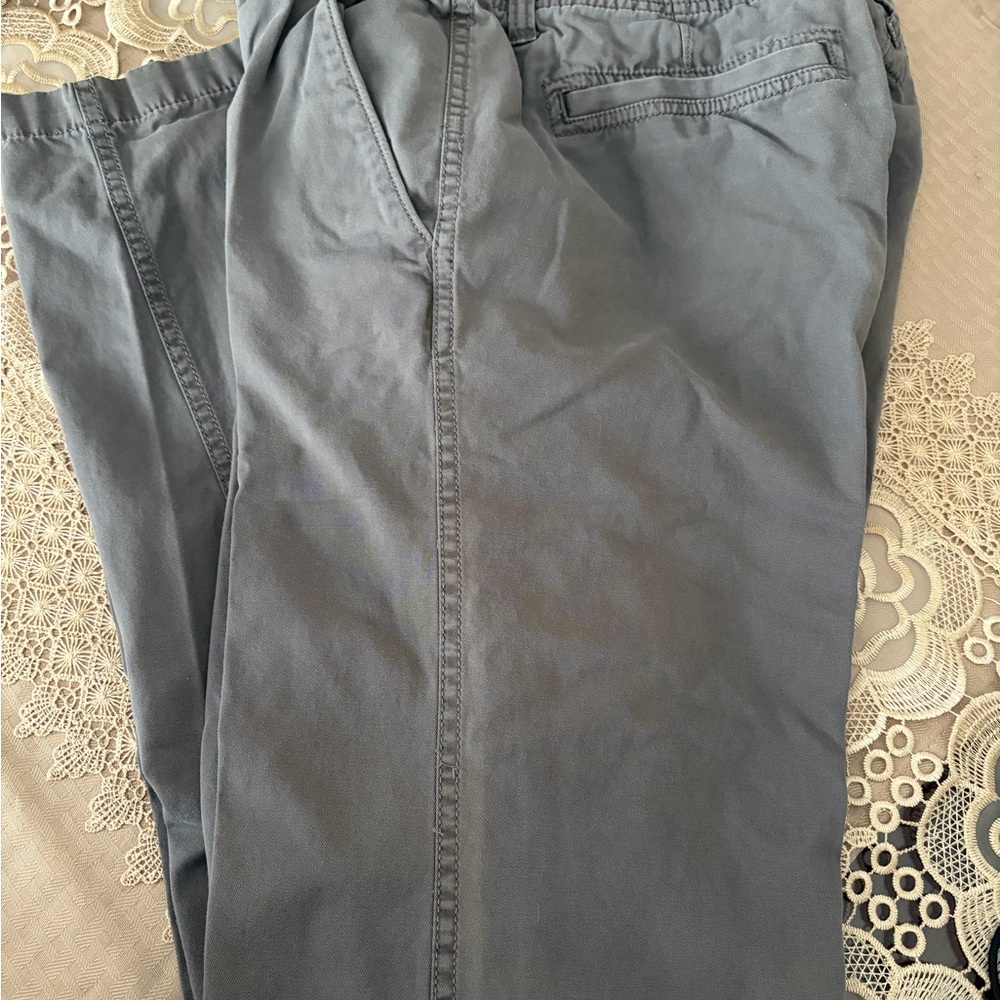URBAN OUTFITTER MENS KHAKIS